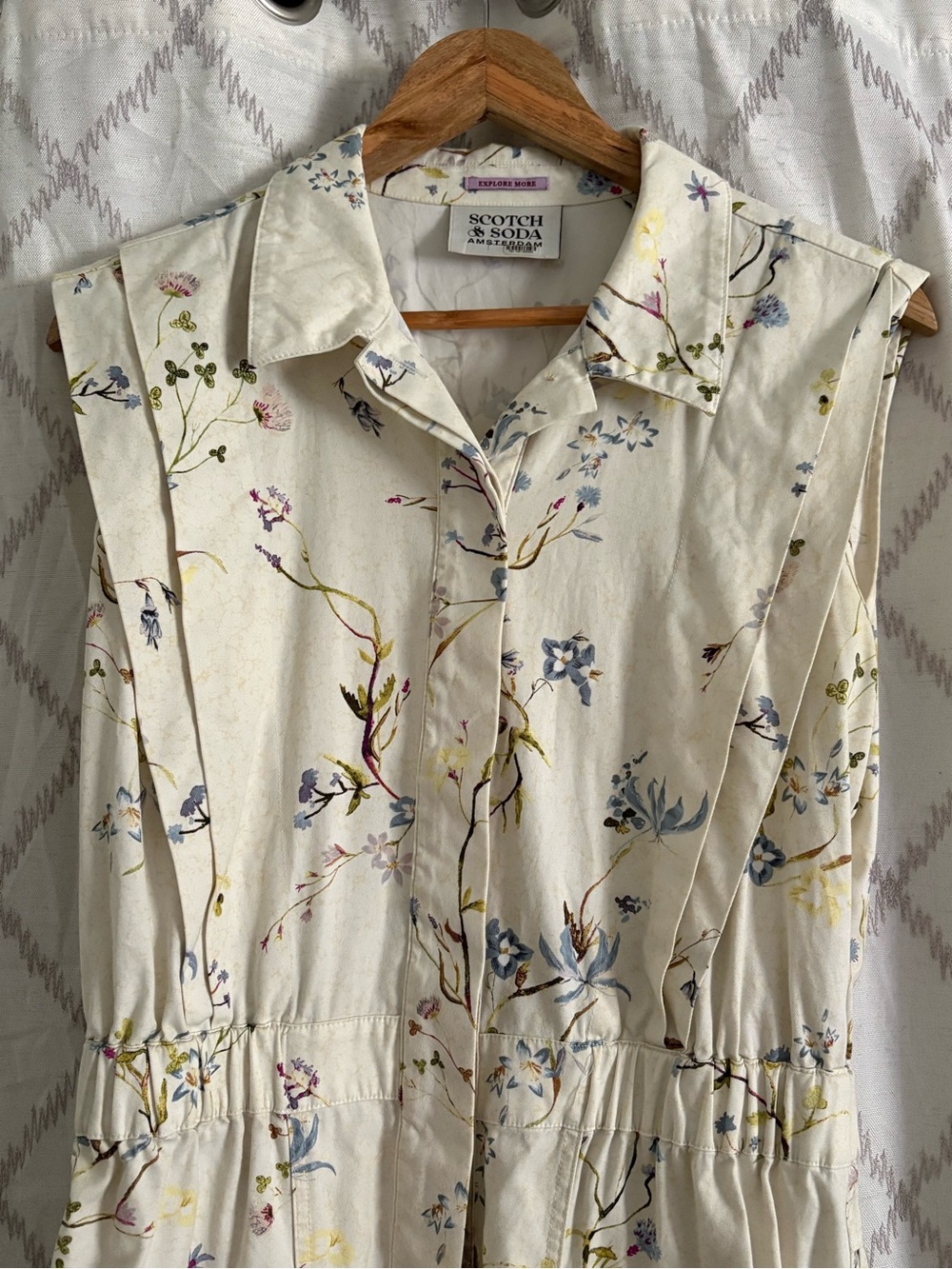 Scotch & Soda Cream Shirt with Soft Blue and Pink Accents - Picture 1 of 3